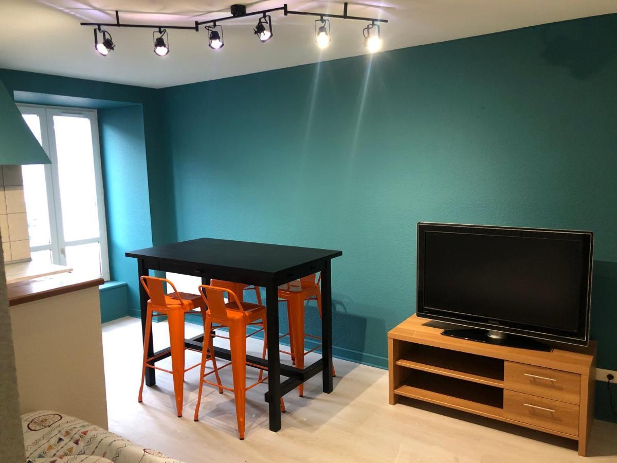 Appartement Porte Du Cantal Massiac Esterno foto