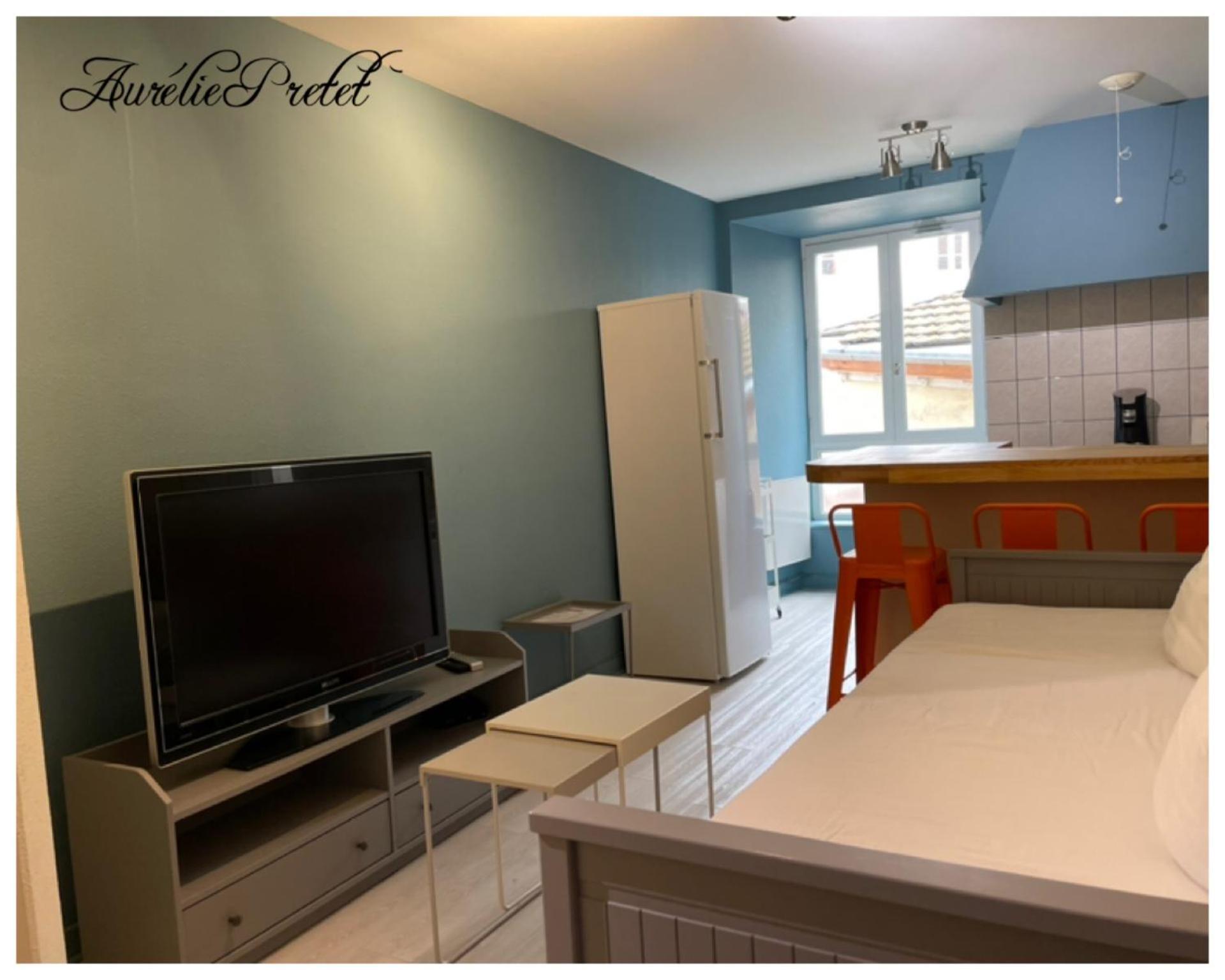 Appartement Porte Du Cantal Massiac Esterno foto